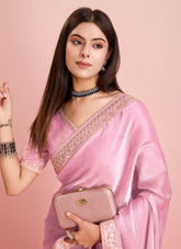 Hot looking pink colour saree
